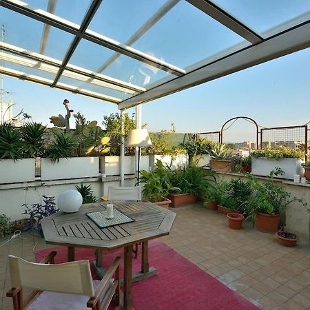 Appartamento Super Sunny Penthouse With Terrace Roma Esterno foto