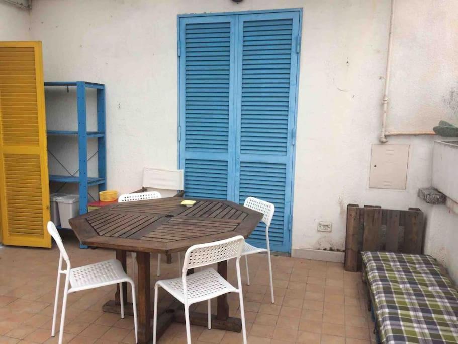 Appartamento Super Sunny Penthouse With Terrace Roma Esterno foto