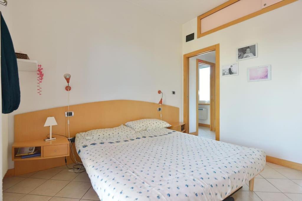 Appartamento Super Sunny Penthouse With Terrace Roma Esterno foto
